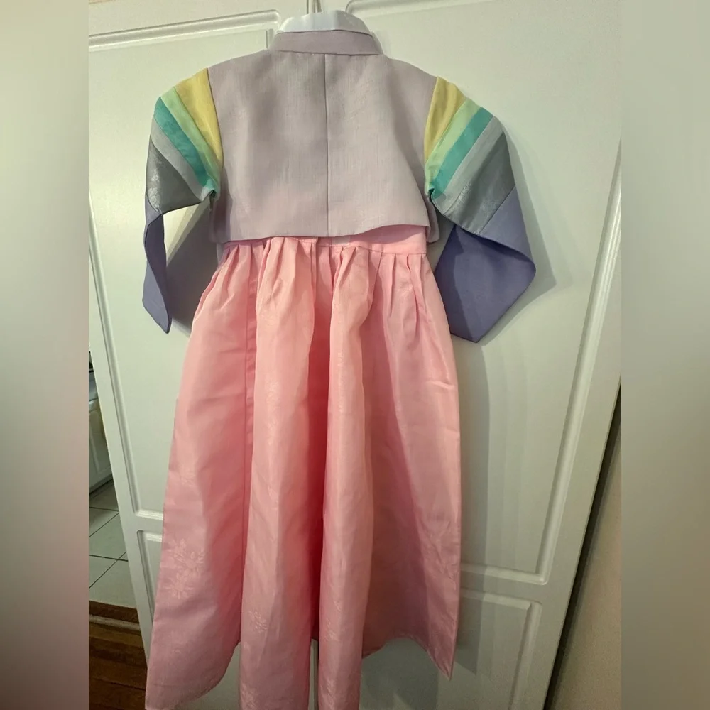 Girls hanbok size 6 - Picture 4 of 6